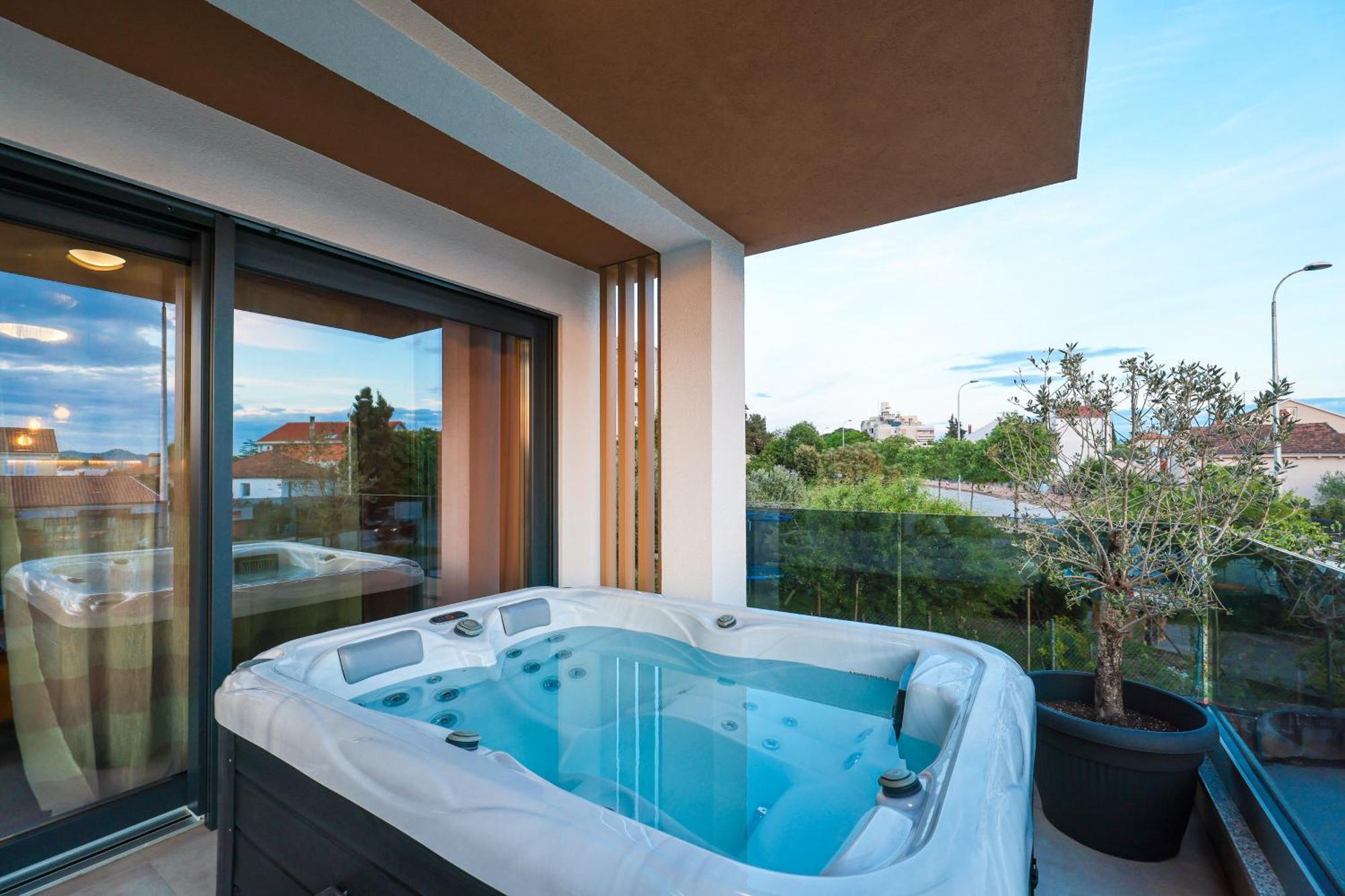 Luma Luxury Apartment With Jacuzzi Задар Экстерьер фото