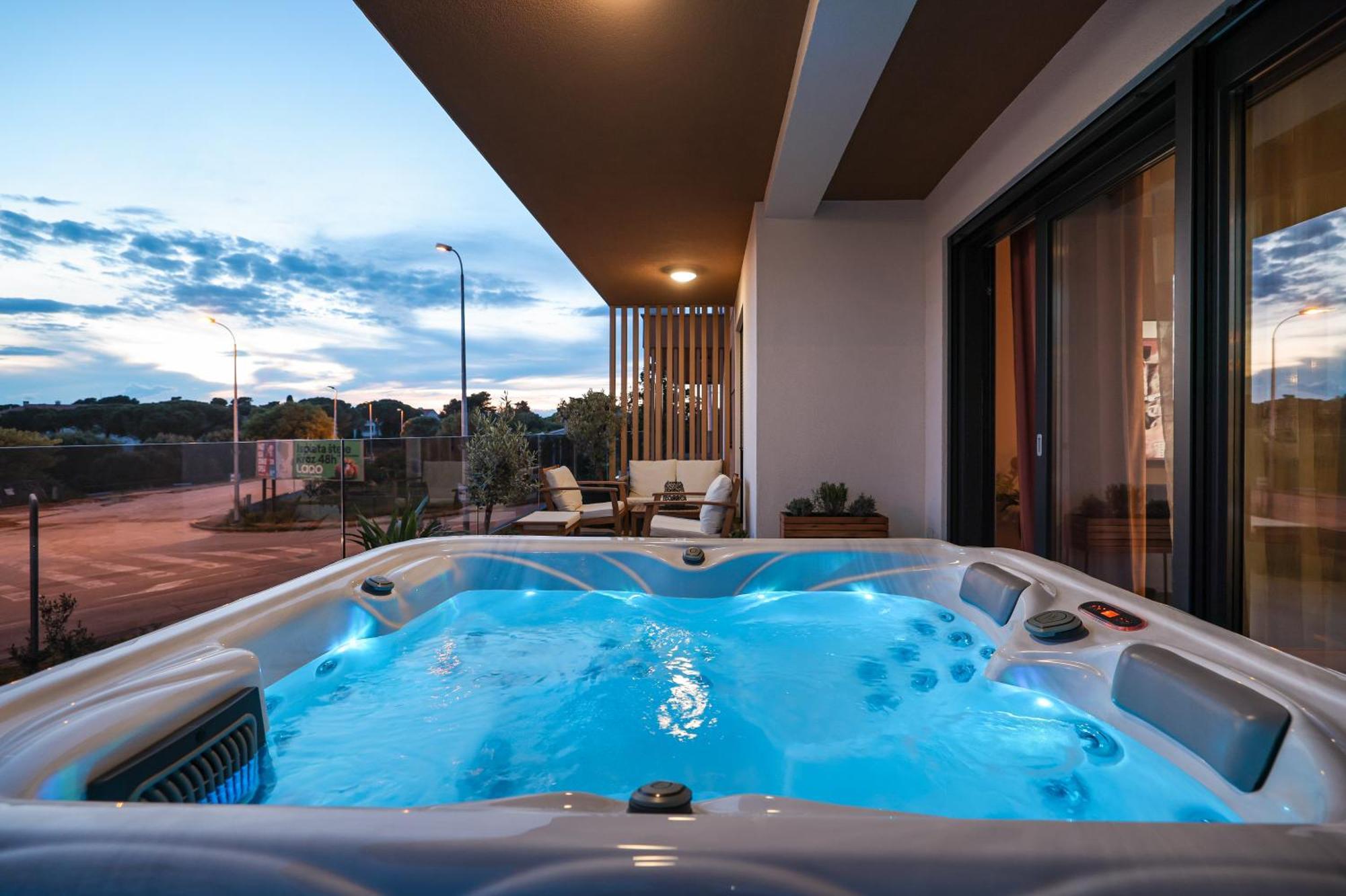 Luma Luxury Apartment With Jacuzzi Задар Экстерьер фото