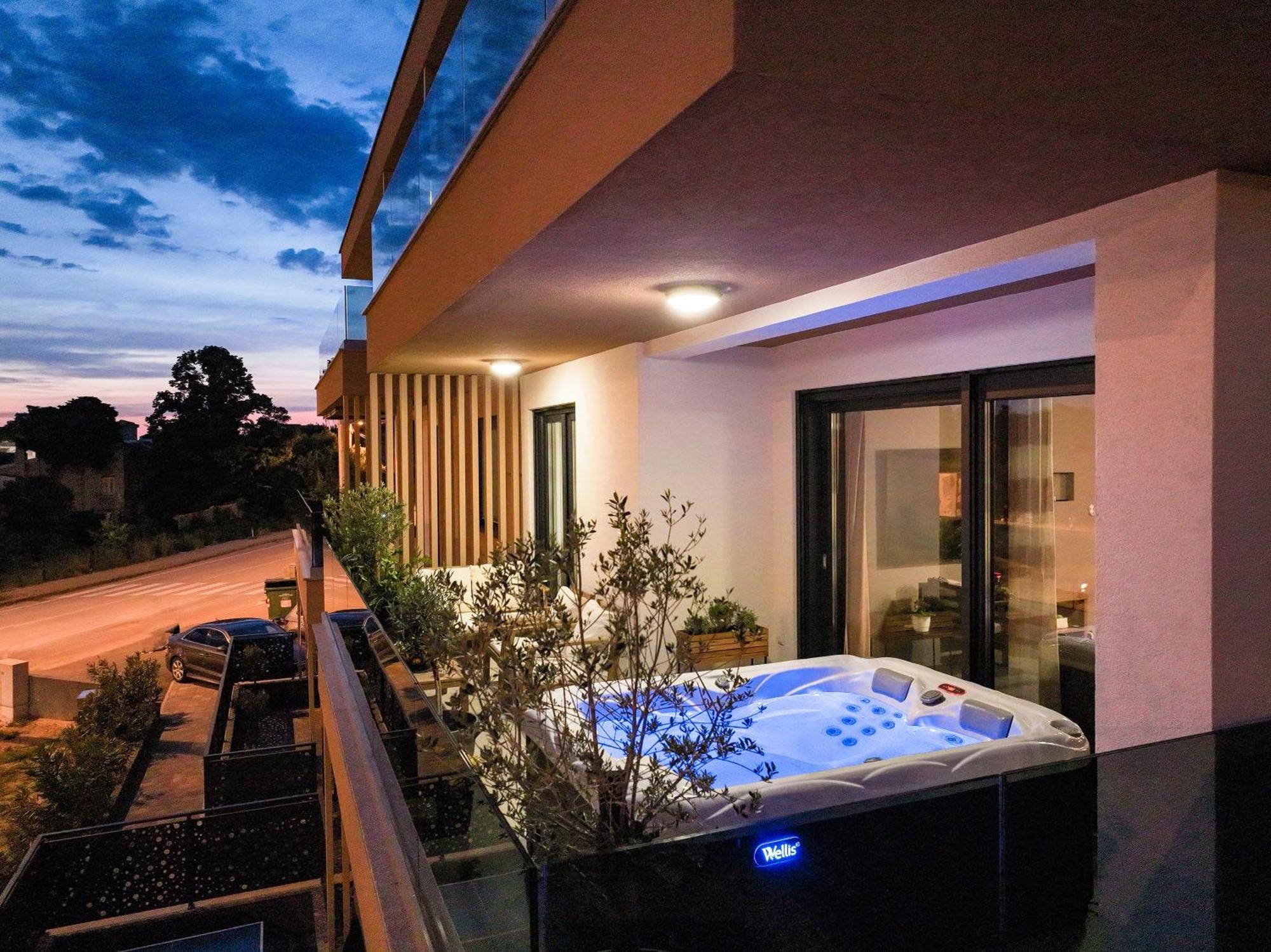 Luma Luxury Apartment With Jacuzzi Задар Экстерьер фото